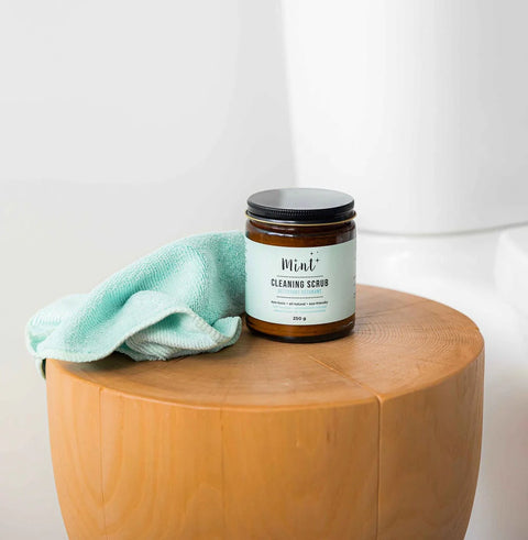 MINT Cleaning Scrub - 250 g Glass Jar