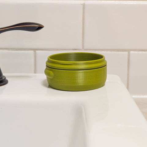 The Rogerie Travel Soap Case (Single Round): Mountain Moss / Standard (30mm)